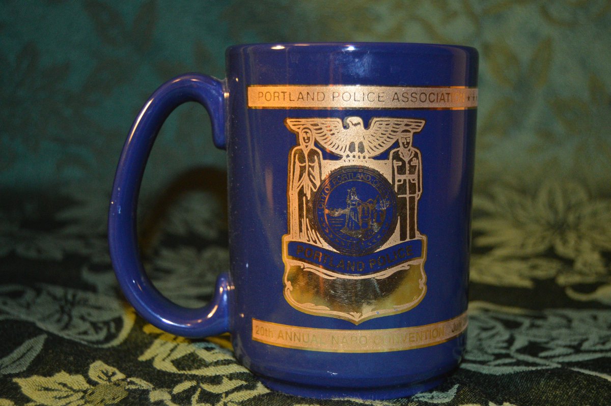 17flipchallenge's tweet photo. Portland police Association 1998 #coffeemug #Portland #portlandpolice #portlandoregon #CoffeeAddict #ebay #ebayseller #coffeeoregon #love https://t.co/a8vj3qkmYa