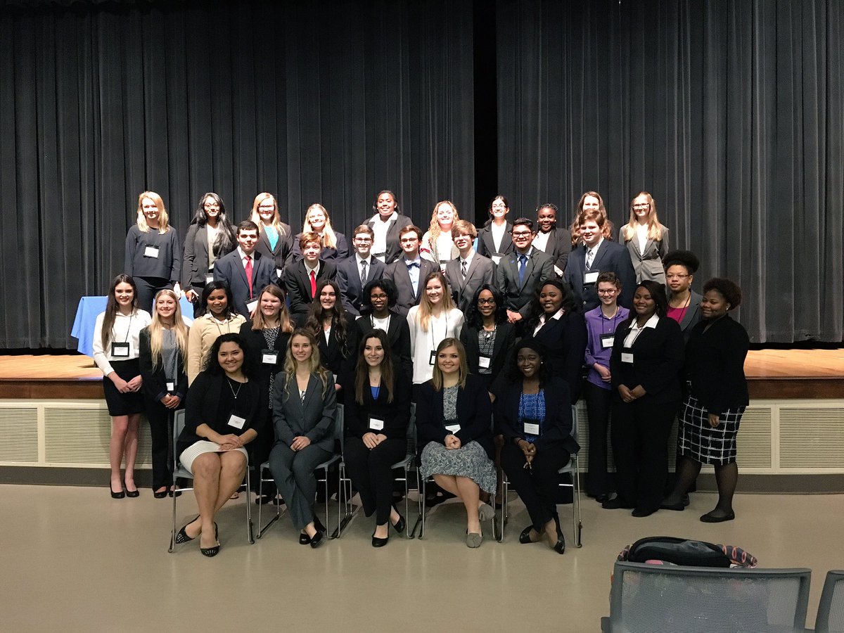 RangerDECA's tweet photo. Supper proud of our DECA chapter for dominating at District #statebound https://t.co/1WoqmjIkoZ
