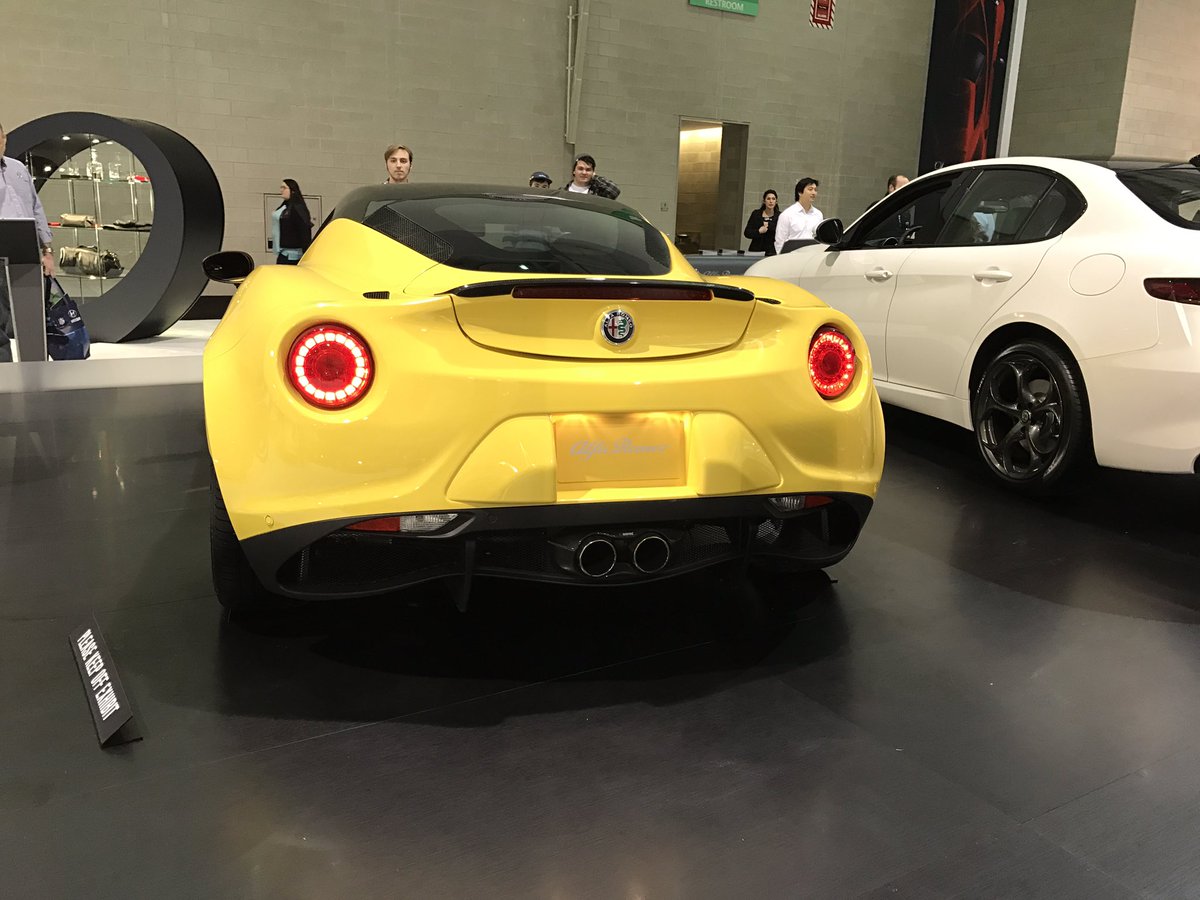 jakensauce's tweet photo. Some nice cars from the Car Show tonight https://t.co/baAwfmUATc