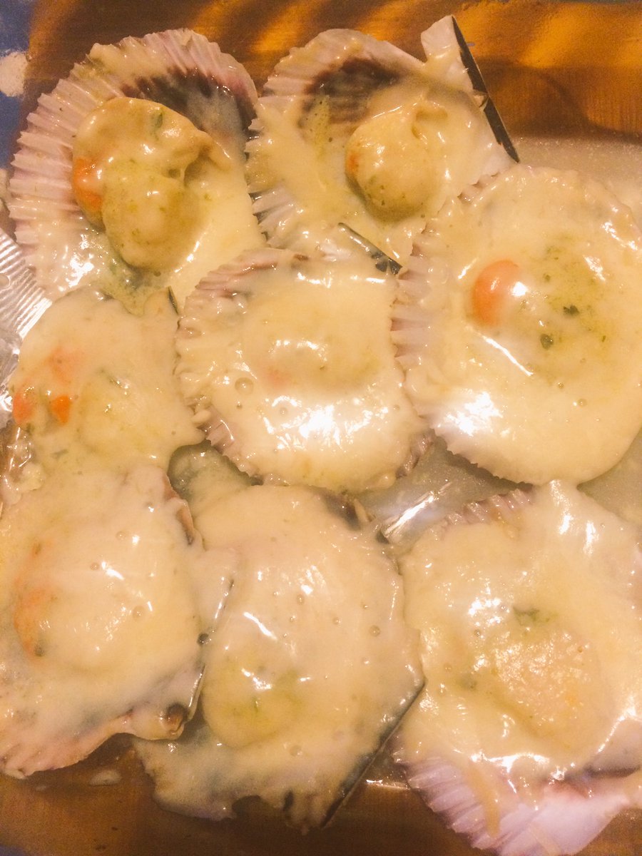 paladarurbano's tweet photo. 🐷 ostiones o machas a la parmesana ?? Mejor los 2 !!! #alaparmesana #mariscoschilenos #viernes13 #adictoalqueso #seafood https://t.co/JG2zXmfrrV