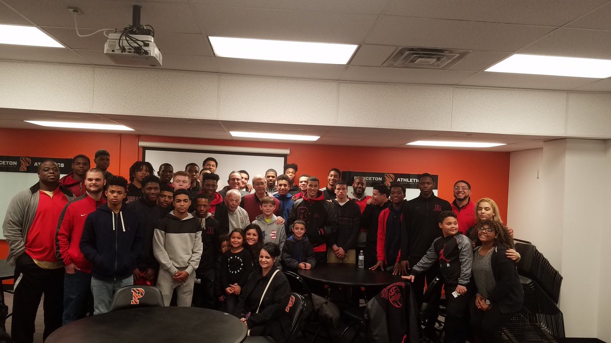 CoachRickPerez's tweet photo. Listen and you shall learn! #ProtectTheCity #RedKnightLegacy #ALLIN365 #TraditionNeverStops https://t.co/A6n2mlzAvu
