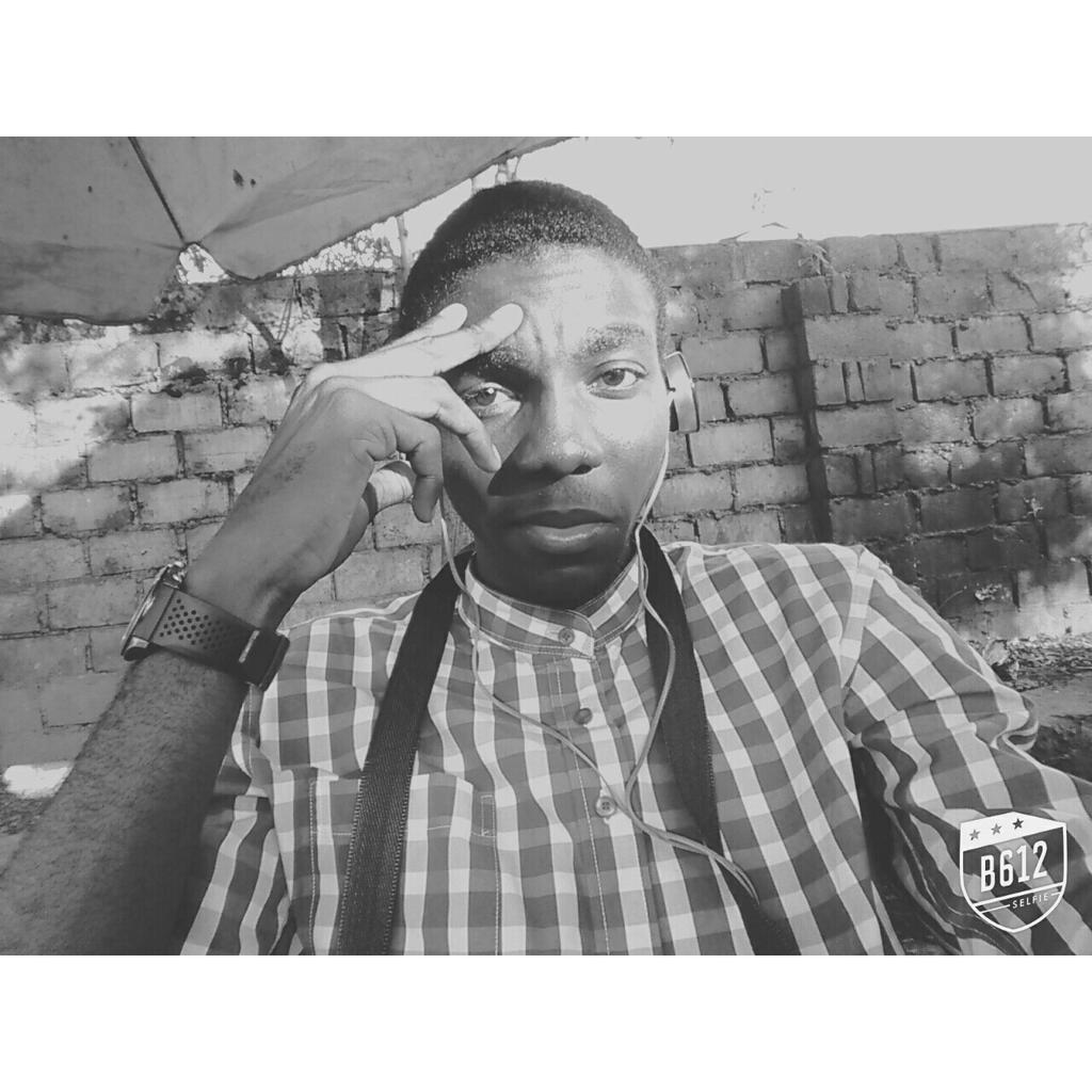 j_kitungwa's tweet photo. Petit moment de réflexion #ContemplationTime https://t.co/w6xrb3QS05