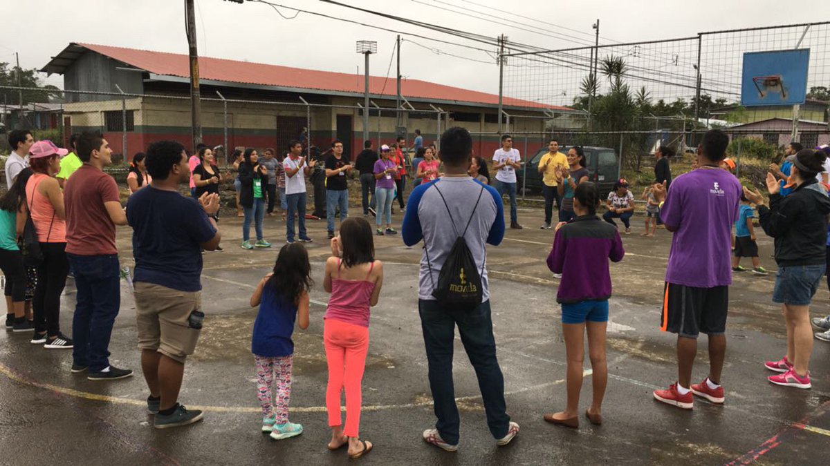RaulP007's tweet photo. En #CimaIntl2017 nos hemos encontrado con la generación del quinto sello!!! #DescubreTuMisión #Guapiles #cerodesobediencia https://t.co/gVnPioipqP