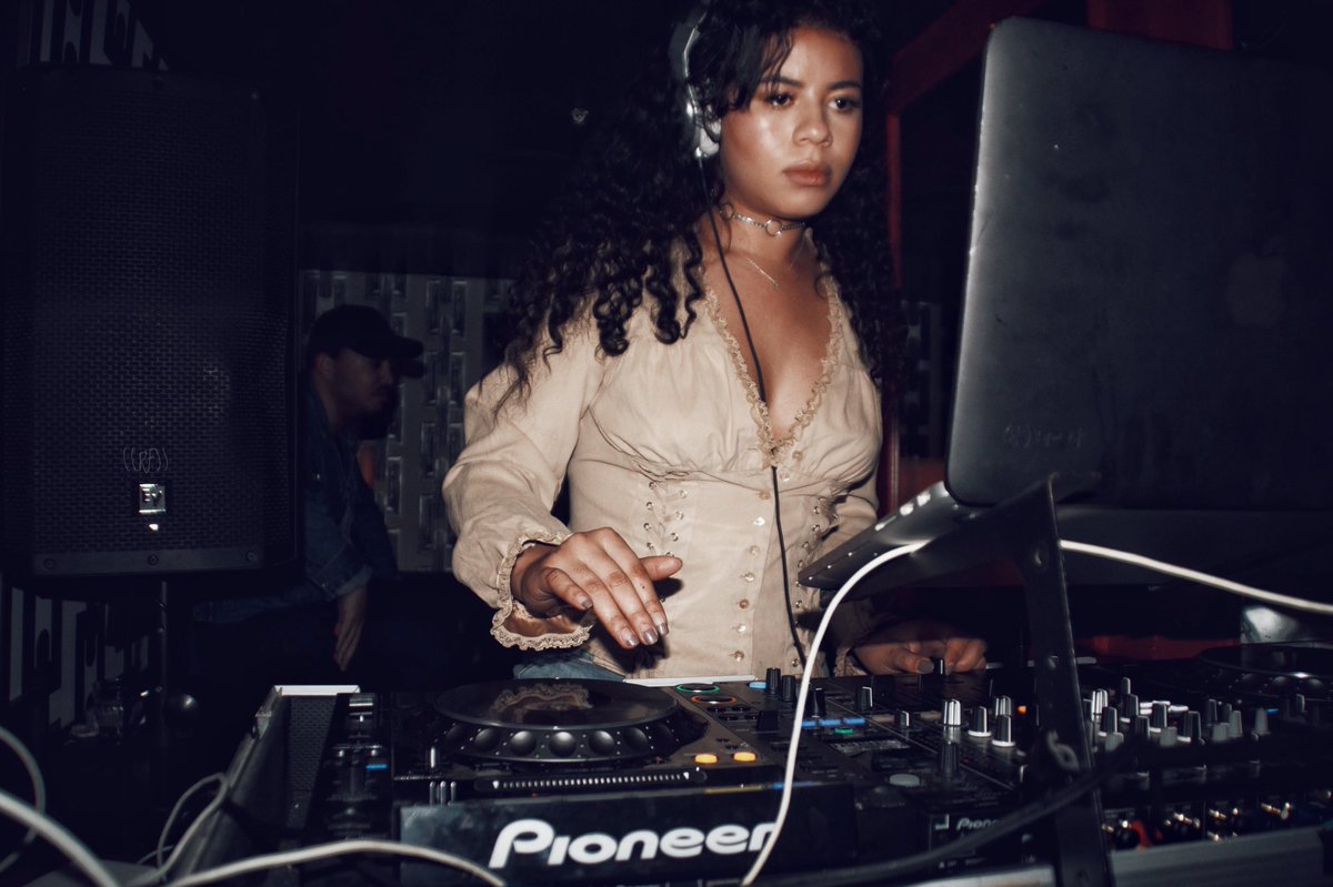 RaylenePereyra's tweet photo. YEAR ANNIVERSARY PARTY A SUCCESS. https://t.co/ZAbGbBtgYe