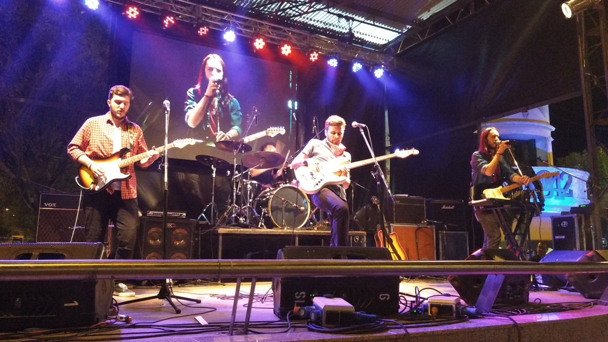 MuniLaFalda's tweet photo. Gran show de @Thegreets en #LaFalda https://t.co/4jHQGehWtu