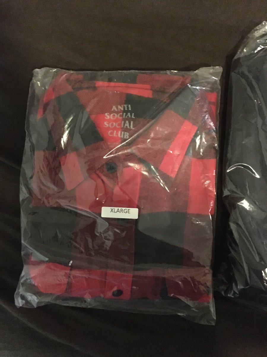 ziyue_lin's tweet photo. @ASSCcommerce Both are XL
$180 shirt shipped
$170 crewneck shipped https://t.co/7PiLSjF5hb