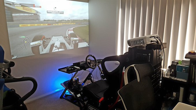 View image on Twitter