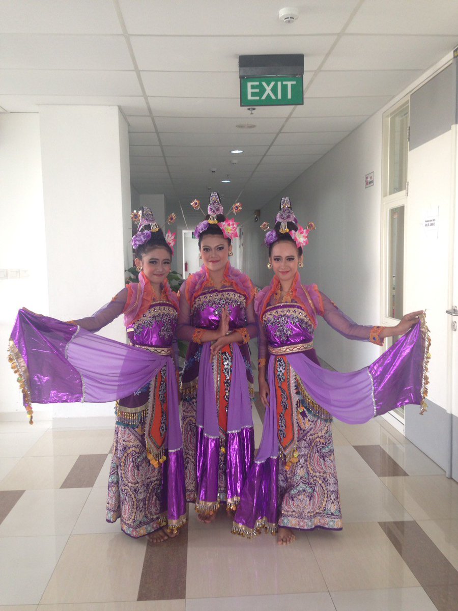TariPerbanas's tweet photo. job pagi ini dalam acara Perbanas Accounting Festival 2017~~~ https://t.co/FSIr4gcZgY