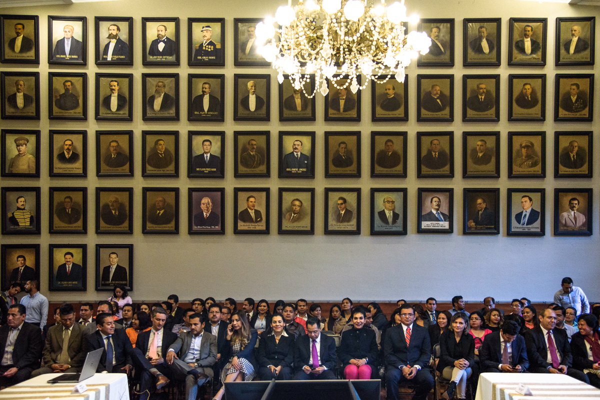 JesusGHerreraP's tweet photo. Agradezco al Gobernador @alejandromurat por presidir la instalación de la Junta de Gobierno de la Defensoría Pública del @GobOax. https://t.co/1Azn5bNDwU