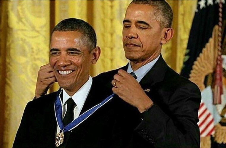 MEEchelleO's tweet photo. Barack really wishes there were 2 of Him. One to golf all day while the other Barack went to #MansCountry bathhouse.
-mao
@POTUS #EvilTwin https://t.co/CYa9bz2c3q