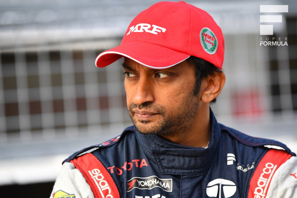 Happy birthday for Indian star Narain Karthikeyan    