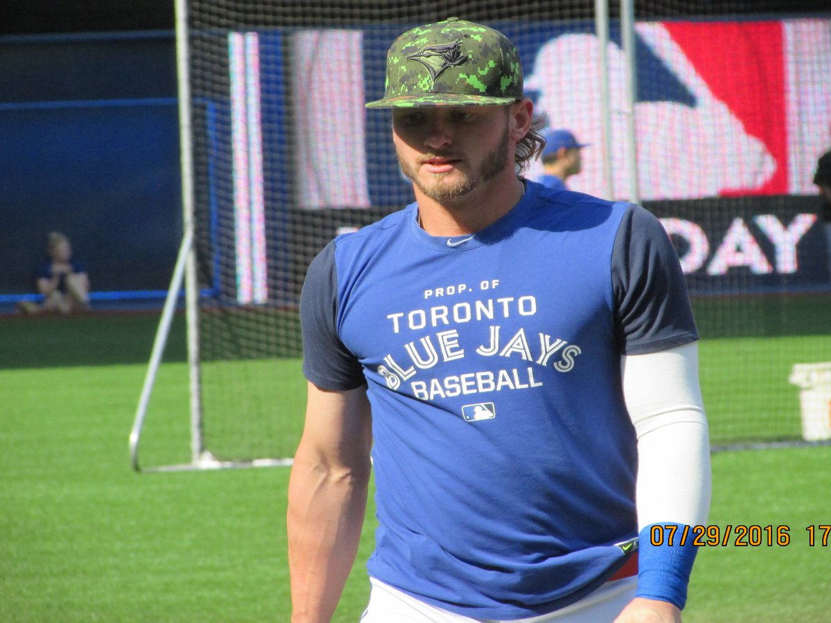 biggles14's tweet photo. #JD #BP2016 #BlueJays #camohat https://t.co/2zDX8mqxt6