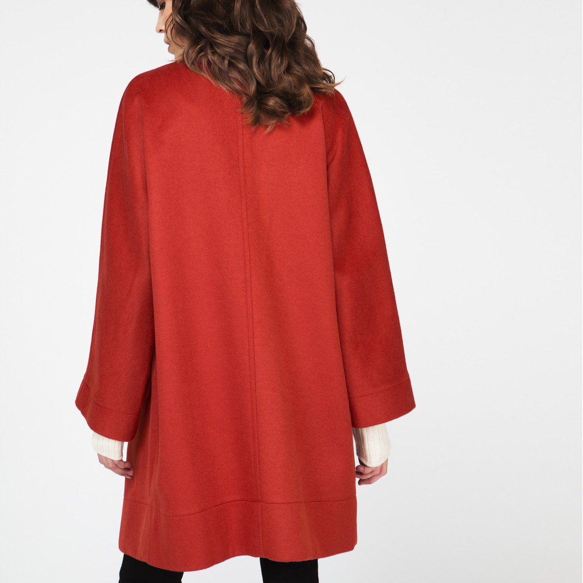 frankie_us's tweet photo. Staying warm in our Double Wool Red Coat. Available at the FRANKIE CoLAB, in-store and online. #BeFRANKIE #ReadyToWear #WomensWear #Coat https://t.co/Iz5k2XLeQF