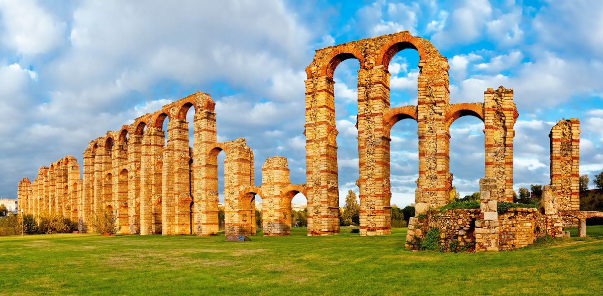 EspanaEnLatam's tweet photo. #Mérida es una de esas ciudades de España para visitar y acabar enamorado de ella. #Extremadura #VisitSpain https://t.co/7zYkz8g0Ej