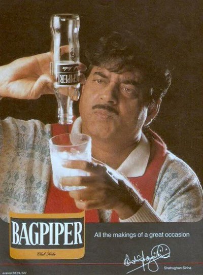 MeHimesh's tweet photo. 1976s - Shatrughan Sinha endorsing #Bagpiper Soda Drink, https://t.co/xta8Jh0kOo