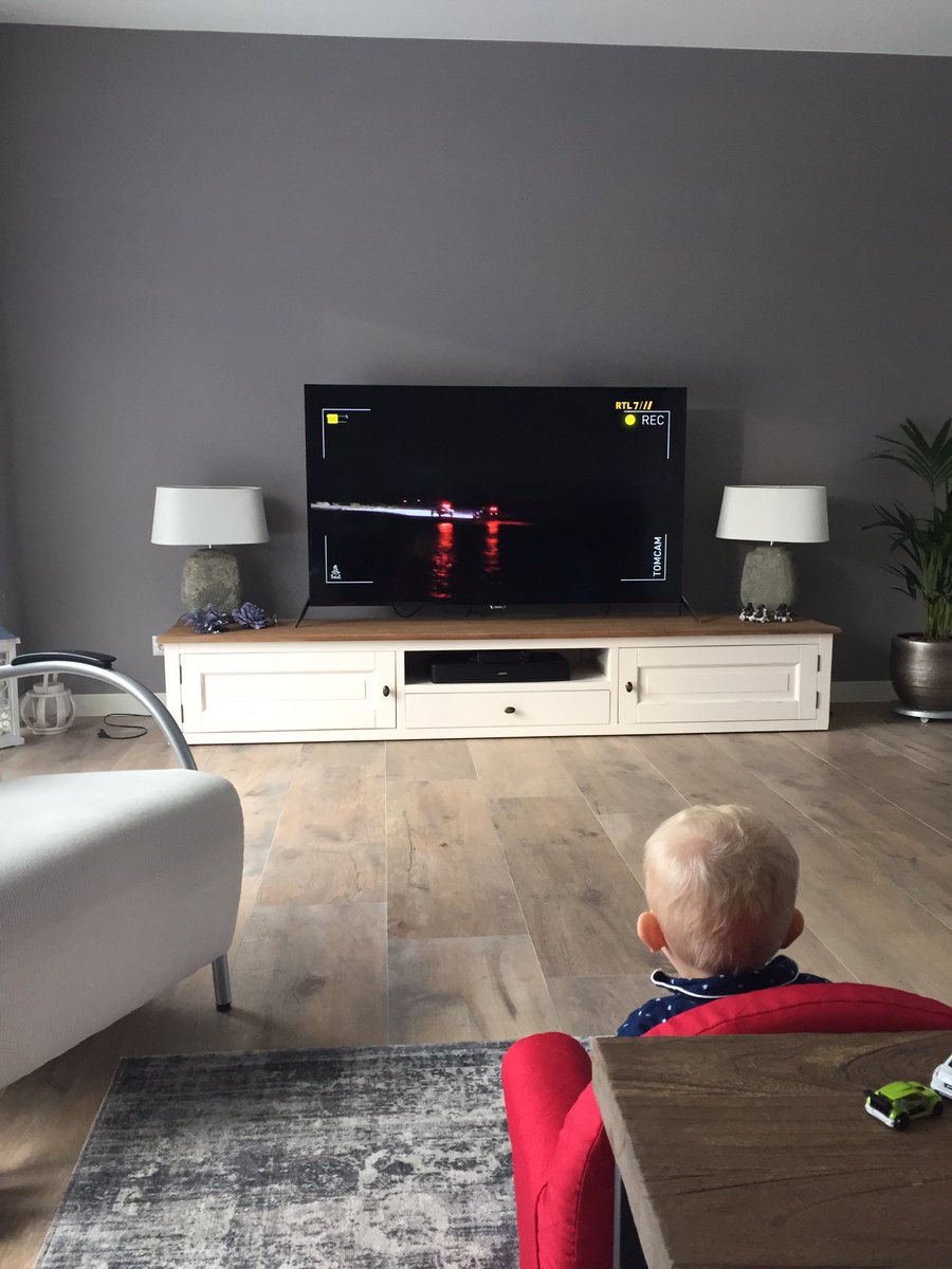 Zieeem's tweet photo. Kijken hoe Tim en Tom door het water komen.. #opvoeding #dakar @TimCoronel @TomCoronel super beelden weer dit jaar! Genieten! https://t.co/2QdqZqZXdo