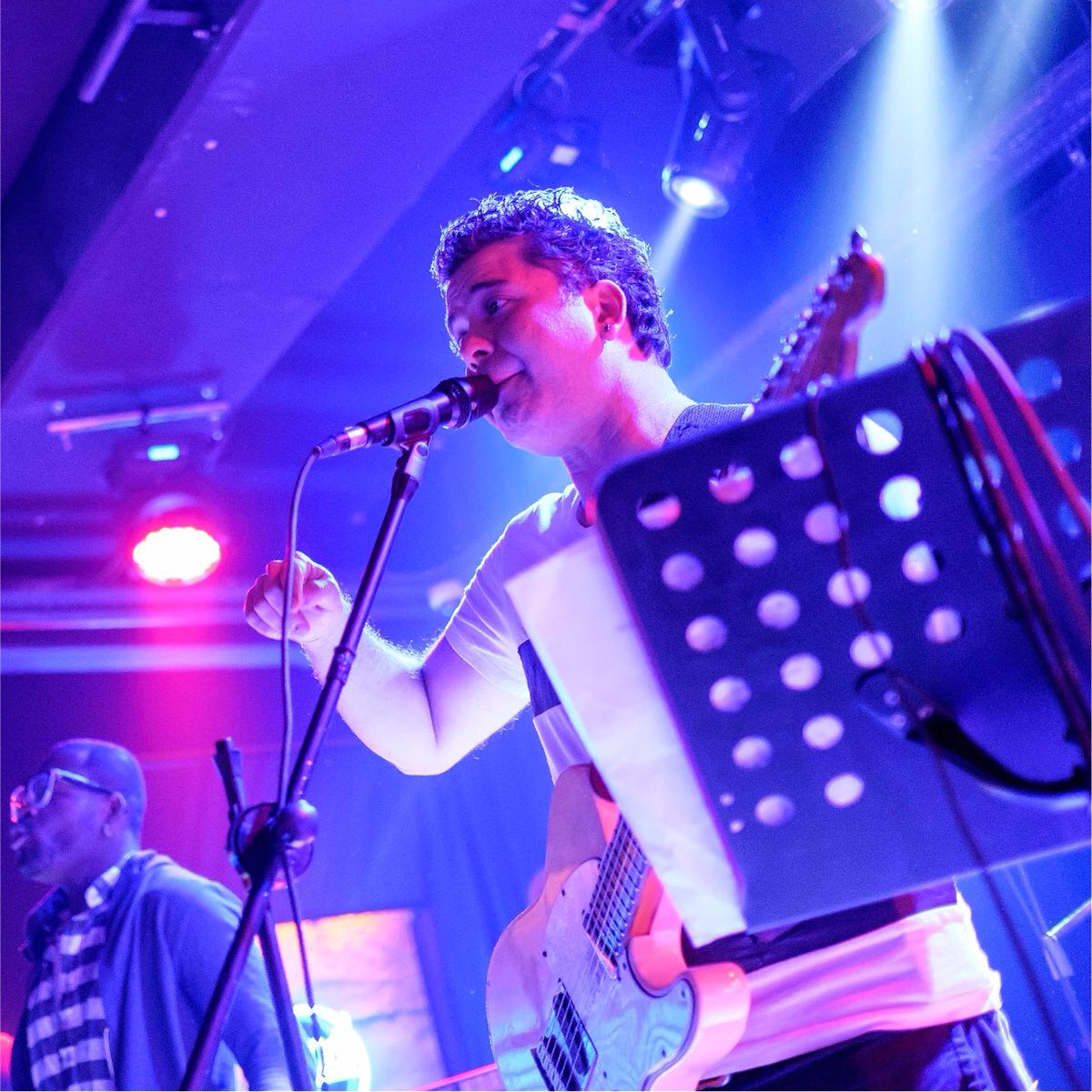 Soul Project en güzel şarkıları sizler için söylemeye devam ediyor. Oops'ta kalın, sakın kaçırmayın!🎤🎷🍻🎶#Oops #OopsLive #SoulProject