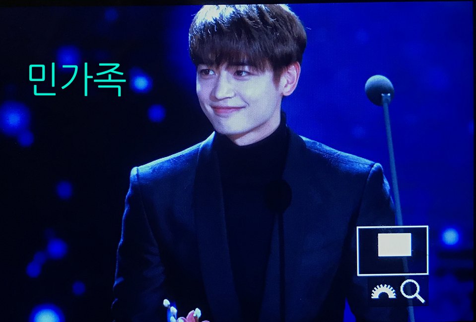 Minhomes1209's tweet photo. [preview] 170114 Golden Disk Awards #민호 #minho ❤❤❤ https://t.co/2RAmwmzkI3