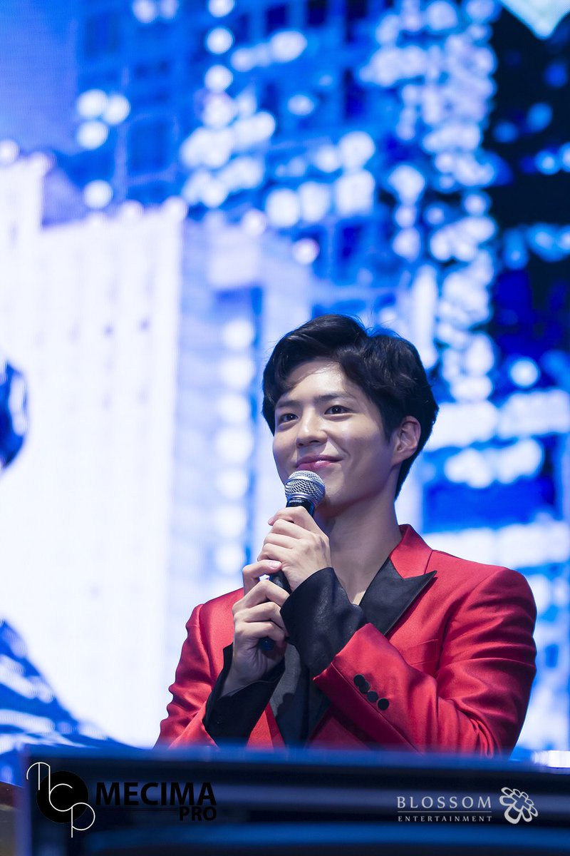 TMairani's tweet photo. Thanks @mecimapro have brought @BOGUMMY in Indonesian give happiness to our fans.Successful pobud @mecimapro @BOGUMMY 😍😍😘😘  #PARKBOGUMinJKT https://t.co/CpCqXazOMH