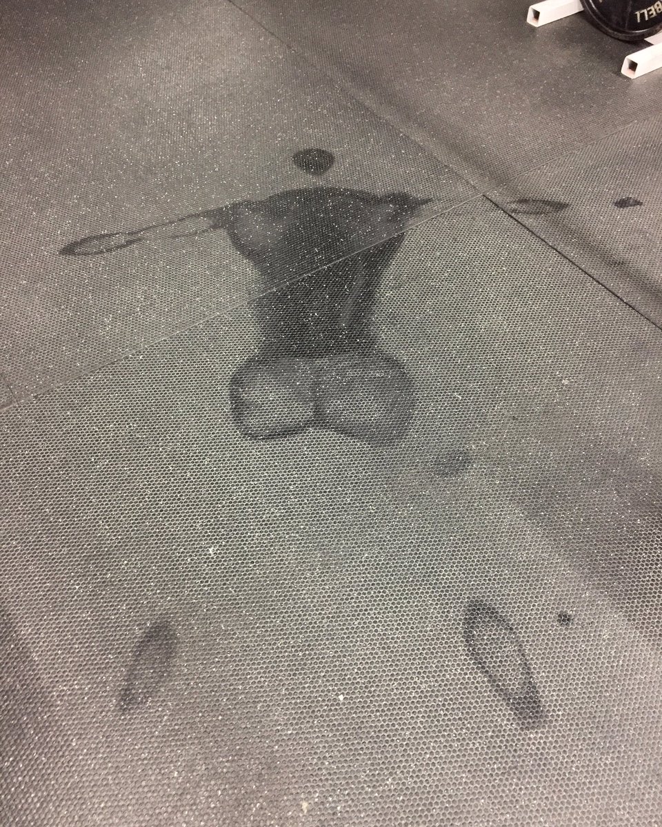 jsstrength's tweet photo. Make #AssAngels not snow angels. https://t.co/0cdnd57RnJ