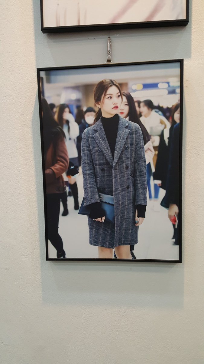 dramatic124's tweet image. 안녕 나는 다음주에 생을 마감하는 사람🙌 날이 무척 추웠지만 마음이 따땃해지는 전시회에 다녀왔답니다❣ 두 선생님 너무 최고이고 도연과 소미 더욱 사랑하게 되었다😚 이거 안 본 사람 없게 되세요💖 @rewind_0401 #도도전 #솜시회