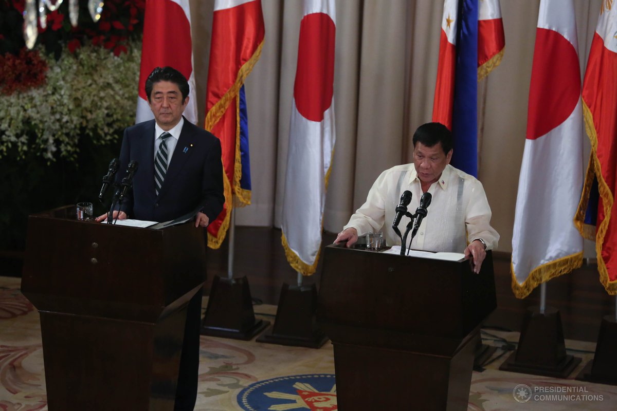 pcogovph's tweet photo. Pres. Duterte &amp; PM Abe witness signing of memoranda, address joint press statements. #PartnerForChange https://t.co/PmUxT9ba8C