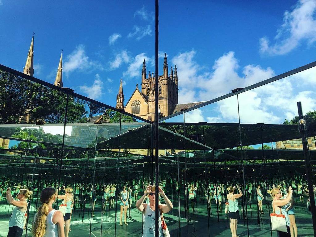 amytheblue's tweet photo. Seeing double at #sydfest. 👯😳 #whichoneisreal #mirrors #sydney via Instagram https://t.co/XR26iZPa3Q https://t.co/lKISmJMVb8
