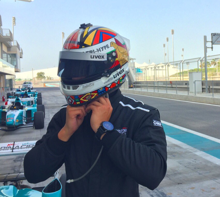 Axciljefferies's tweet photo. Difficult to call it work when this is your uniform🏎🏁 #YasMarinaCircuit #AbuDhabi #UVEX #GOOIX https://t.co/JPbEhJtXz7