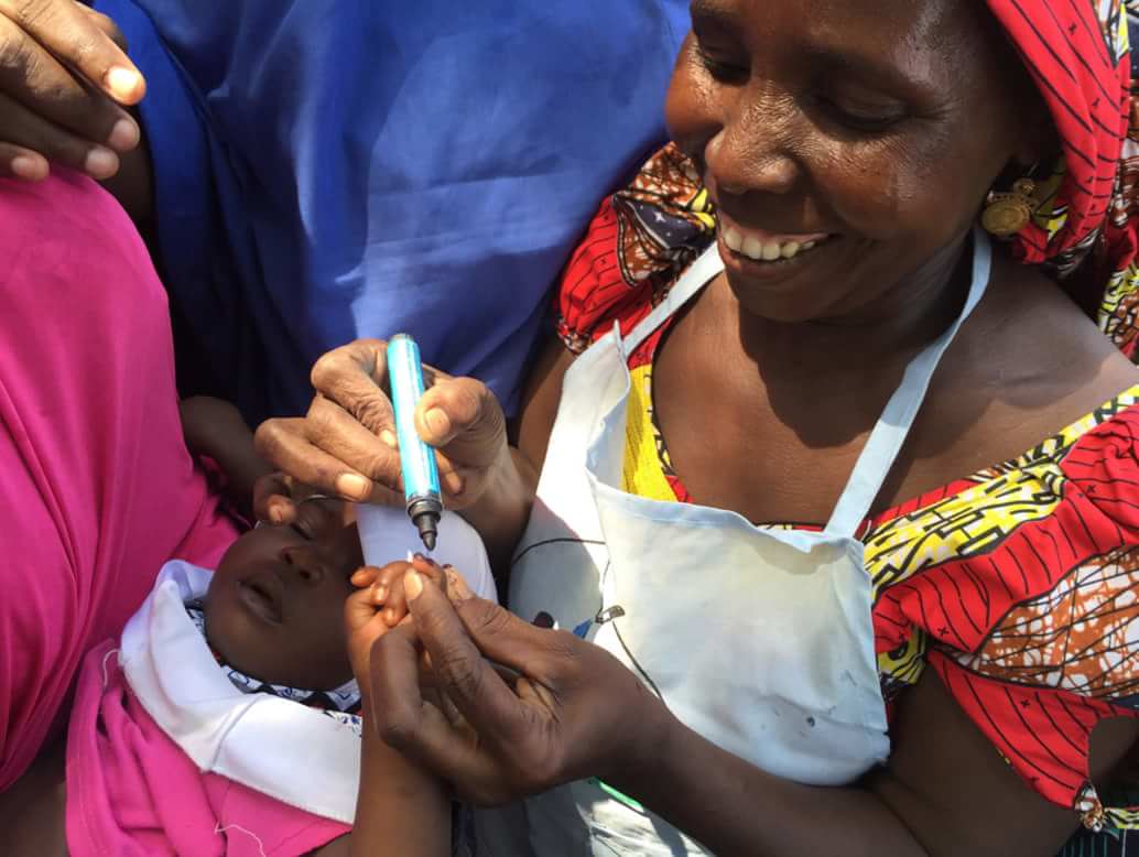 OximityFrench's tweet photo. Nigéria : des millions d'enfants vaccinés contre la rougeole dans le nord-est du pays a... https://t.co/fMKQtdn2gM https://t.co/Crvkq6yBjS