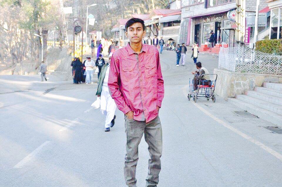 Adrana734's tweet photo. #_Road pay #_speed limit🚘 .... #_love me #_age limit 👫
 #_Exam me #_time limit ..... par #_mere STYLE  me no #_limit 😍😍😍

👇👇👇👇😍😎
#ahmii https://t.co/EaGNF5imUE