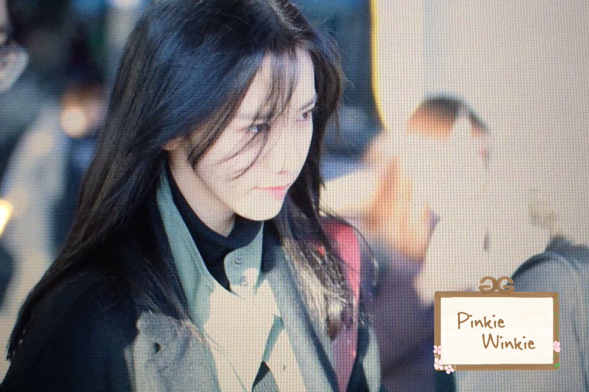 [PIC][14-01-2017]YoonA trở về Hàn Quốc vào hôm nay C2HXbJ7UsAEJqpW