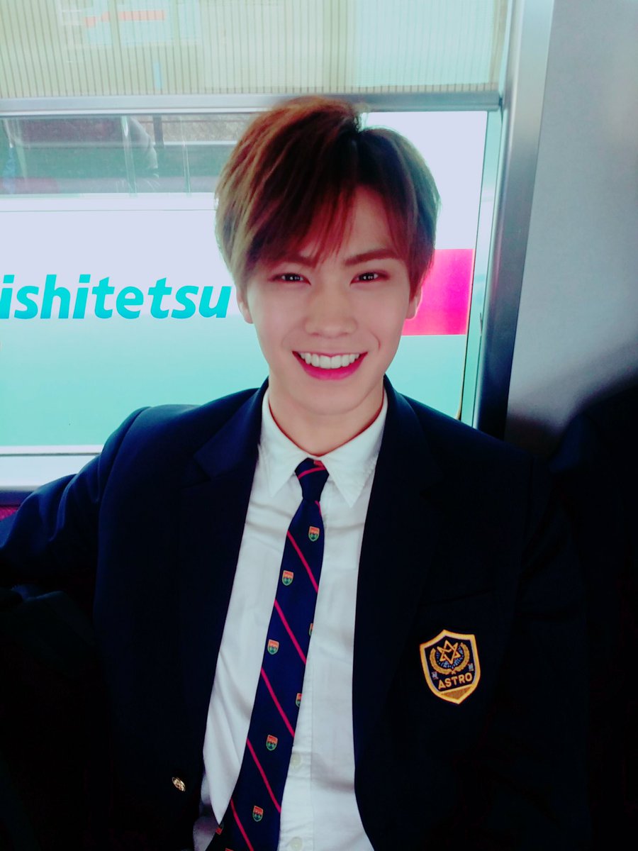 offclASTRO's tweet photo. 이거들으면~ 마음이 따뜻해질거에욤
#따뜻따뜻 #아스트로 #라키 #아로하 #춥죠 ? #랔디 https://t.co/rOf5xjrYrA