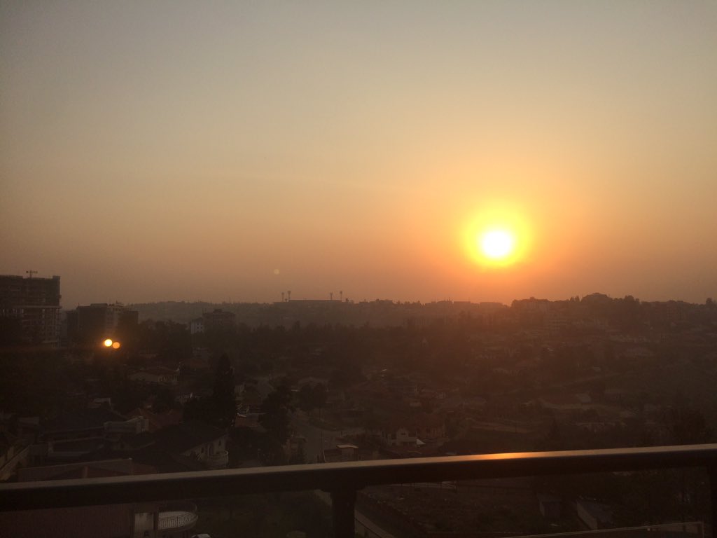 Gorgy_prince's tweet photo. The sun up as you wake up thru the window on ma room #kigalisunrise #niceweekend @AllanKan4 #DeejayPius https://t.co/0B8wM43PiB