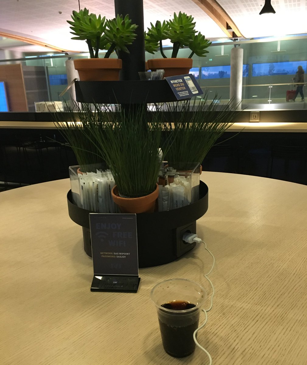 jarl_erik's tweet photo. That was a small #DomesticLounge by @SAS near Gate A15 at @Oslolufthavn snapped some photos @loungebuddy #SASPlus #BusinessClass #travel https://t.co/adlzMXURrW