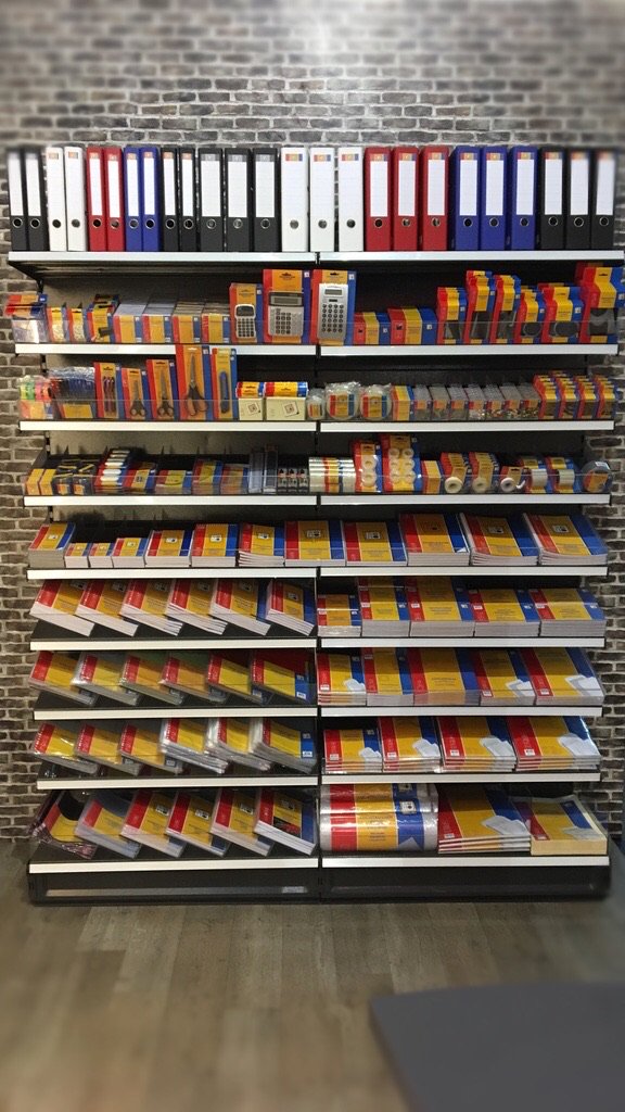 En behalve de #BTS 2017 collectie laten wij ook een greep zien uit ons #Kernassortiment #Kantoorartikelen #Jaaragenda’s   en #Cadeaupapier