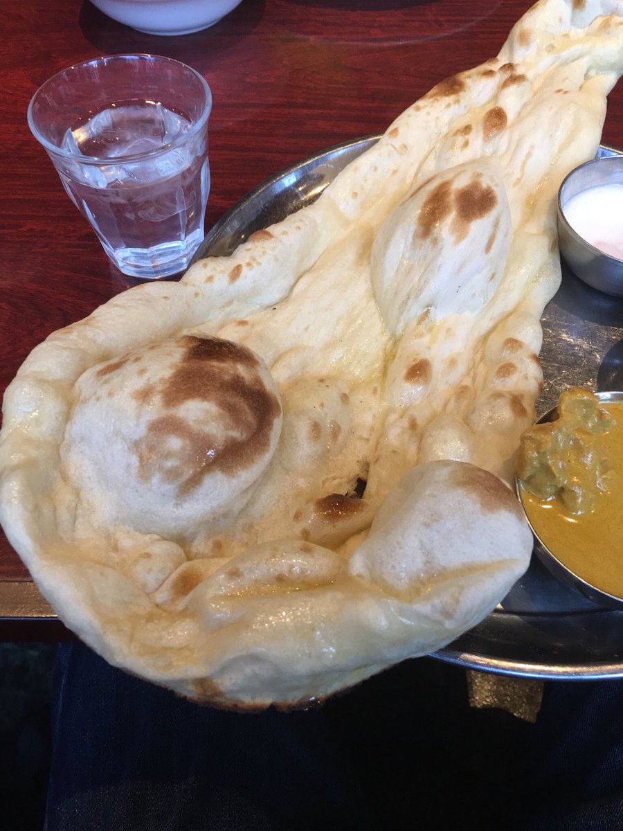 ファントムパイン 本日昼食 池袋のインドネパール料理 マサラハット に行った ランチのｃセットを注文 ナン ライス サラダ 野菜カレー チキンカレー ヨーグルト 飲物 チキンカレーが美味しかった ランチはナン ライスが食べ放題との事なので