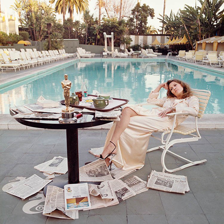 Happy Birthday Faye Dunaway! Here\s one of Terry\s most iconic photos, the morning after Faye\s Oscar win! 