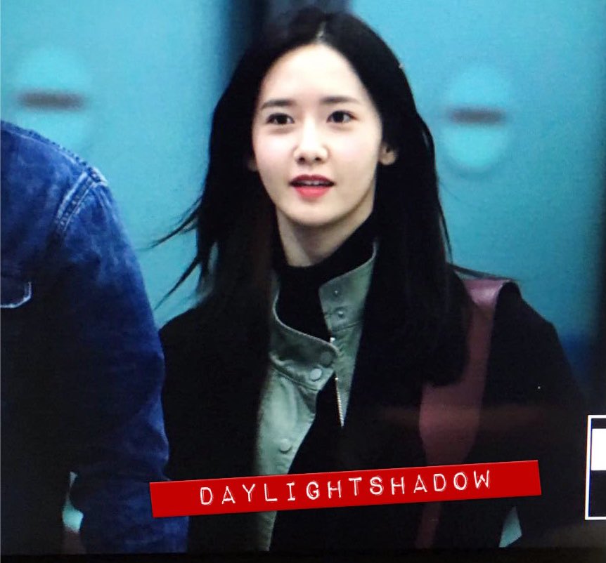 [PIC][14-01-2017]YoonA trở về Hàn Quốc vào hôm nay C2HjlrnVEAA64FP