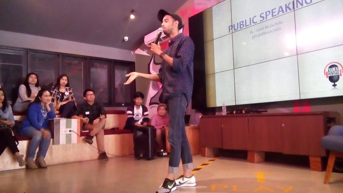 yenny_internona's tweet image. Public Speaking Class bareng @sahilmulachela keren bgt.Thank you @kelaspenyiar_ID #batch21 #kelaspenyiarindonesia 😬