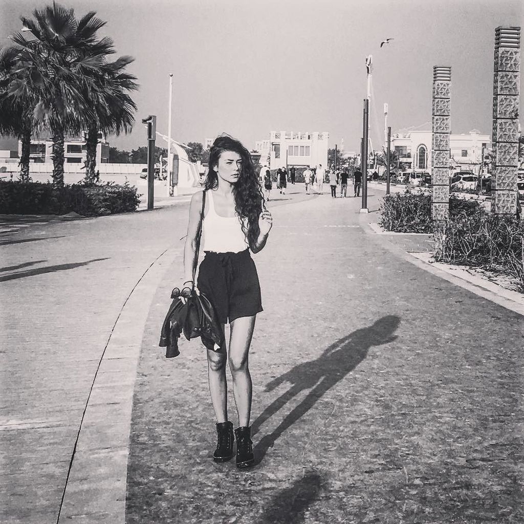 Froze's tweet photo. #cinder #mood.
_
#dubai#girl#beautiful#day#city#life#beach#photooftheday#love#travel#cute#morning#enjoy#black#black… https://t.co/XIeuRvtXLZ