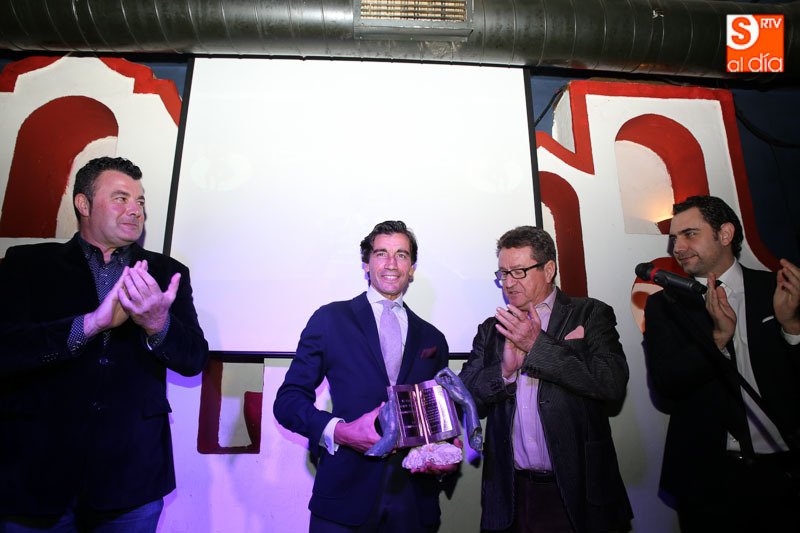 SArtvALDIA's tweet photo. Curro Díaz, Premio a la Excelencia del Toreo https://t.co/OHNm3Xvkfs (GALERÍA DE FOTOS) https://t.co/2ljL0bcCJO