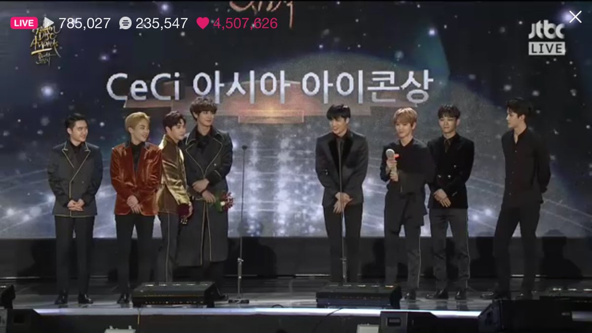 백현이가 종인이 생일이야기하니까 종인이 가운데로 모셔(?주는 세훈이 ㅋㅋㅋㅋㅋㅋㅋㅋㅋㅋㅋㅋㅋㅋㅋㅋㅋㅋㅋㅋㅋㅋㅋㅋ