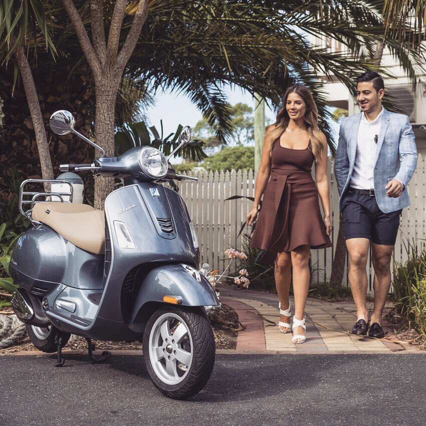 amymareecomber's tweet photo. - BEEP BEEP! 🛵🛵 Thanks @vespaaustralia for taking us to and from the @PortseaPolo today! @jonocastano https://t.co/4Cu383JS9W