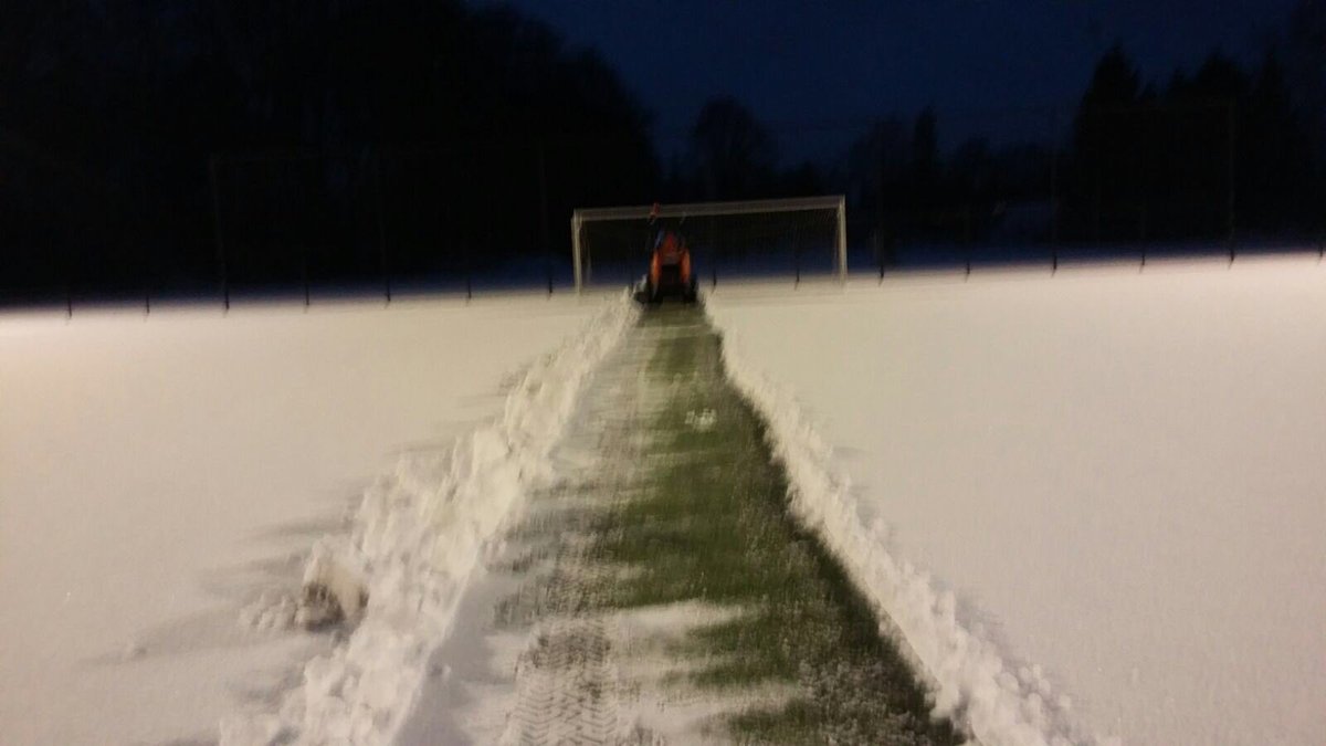 GAEagles's tweet photo. Eerste (training) en O-19 (duel) wijken vandaag uit naar SC Eefde. Dank aan de vrijwilligers en Wensink! #komoptan https://t.co/c0b0ovfkPC