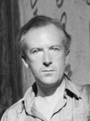 ArmyLGBT's tweet photo. Sir Cecil Beaton, born today in 1904; Amongst other things, inflential war photographer: https://t.co/qgkVkBiYQH https://t.co/wCIIvMfJUF