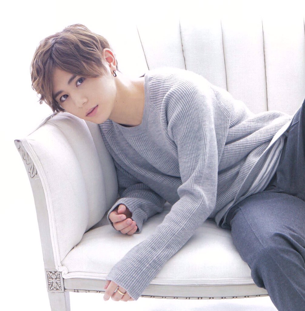 ryosuke8030's tweet photo. 萌え袖集めたら大変なことになった(*/ω＼*)ｷｬｰ!!
可愛すぎ💓💓 https://t.co/BNmwPaFA2J