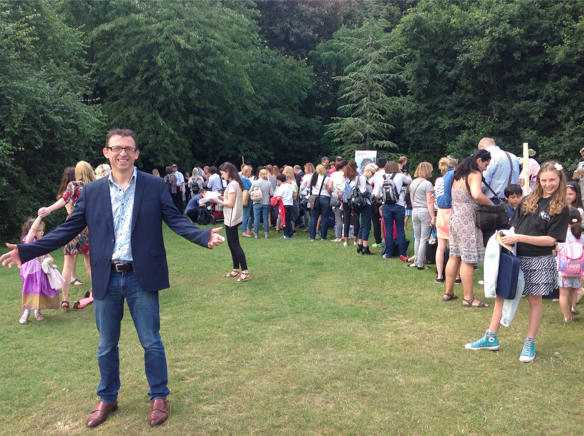 People queueing to say Happy Birthday to the fantastic - Many Happy Returns of the day my friend. 