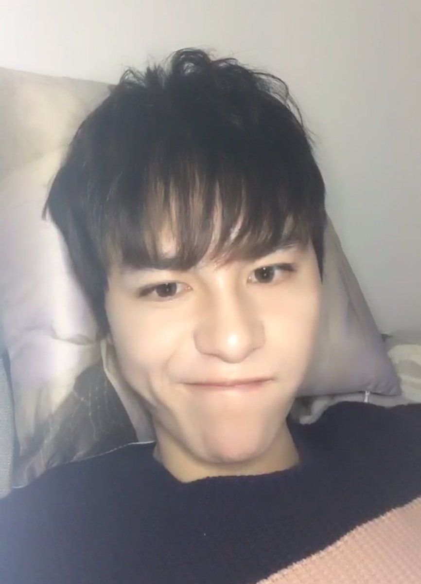 Only_You92456's tweet photo. 머리 너무 예쁘다고 했더니 
땡큐래 ㅜㅠㅜㅠㅜㅠ 
오늘 여기서 죽어야할 ㅜㅠㅜㅠ https://t.co/bNraSieRc1