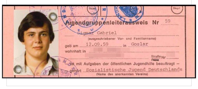 buddhine1970's tweet photo. Sehen so nicht immer die aus,die i d Schule gemoppt werden,Klassenkeile beziehen und Schüler beim Lehrer denunzieren🤔alte Gewohnheiten...😉 https://t.co/5p7veUBx7C