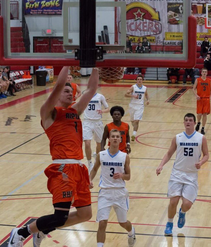 coachdvp's tweet photo. It's game day &amp; its a slam dunk that @RiponTigerFans should come to the Dells &amp; cheer on the Tigers https://t.co/OCqDJ8lPT8